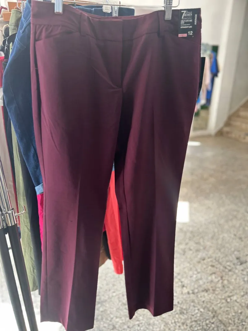 Pantalón NY&C Rojo Vino de Mujer