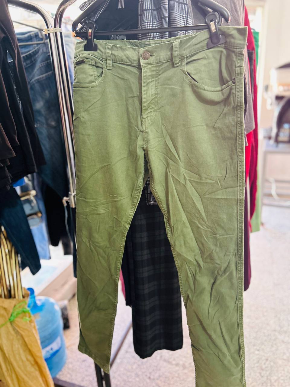 Pantalón Pull&Bear Verde de Hombre