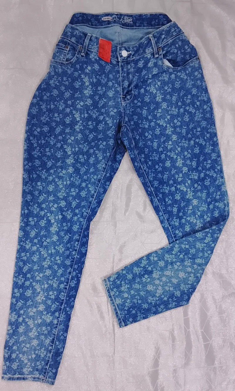Jean Old Navy Azul con Flores de Mujer