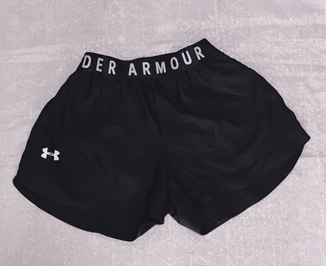 Bermuda Under Armour Negra de Mujer